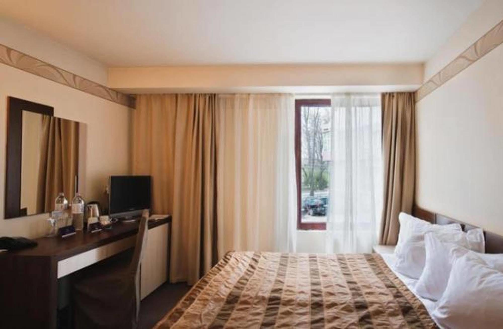 Hugo Hotel Varna Eksteriør bilde